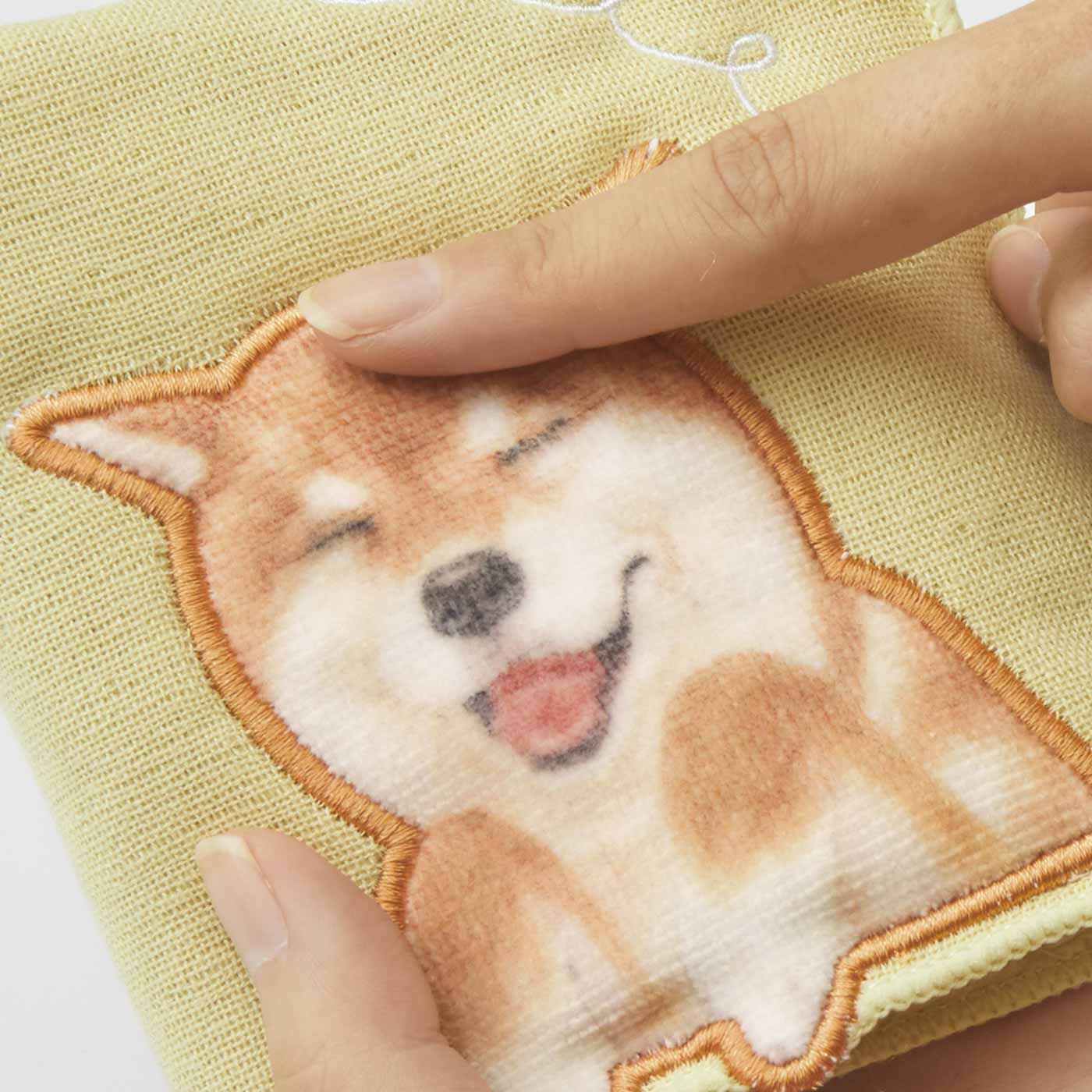なでなでして！ ふわふわワンコのガーゼタオルハンカチ（赤柴